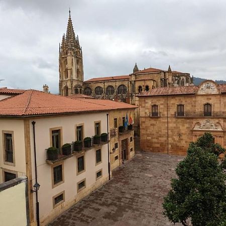 Apartamento Wamba - La Catedral Apartment Oviedo Bagian luar foto