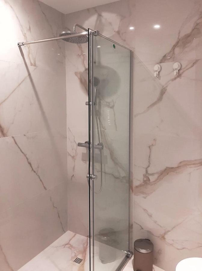 Apartamento Wamba - La Catedral Oviedo Bagian luar foto