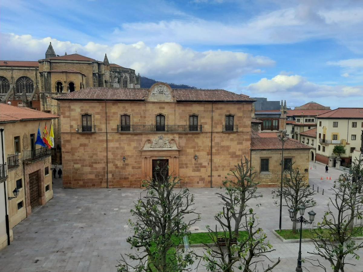 Apartamento Wamba - La Catedral Oviedo Bagian luar foto