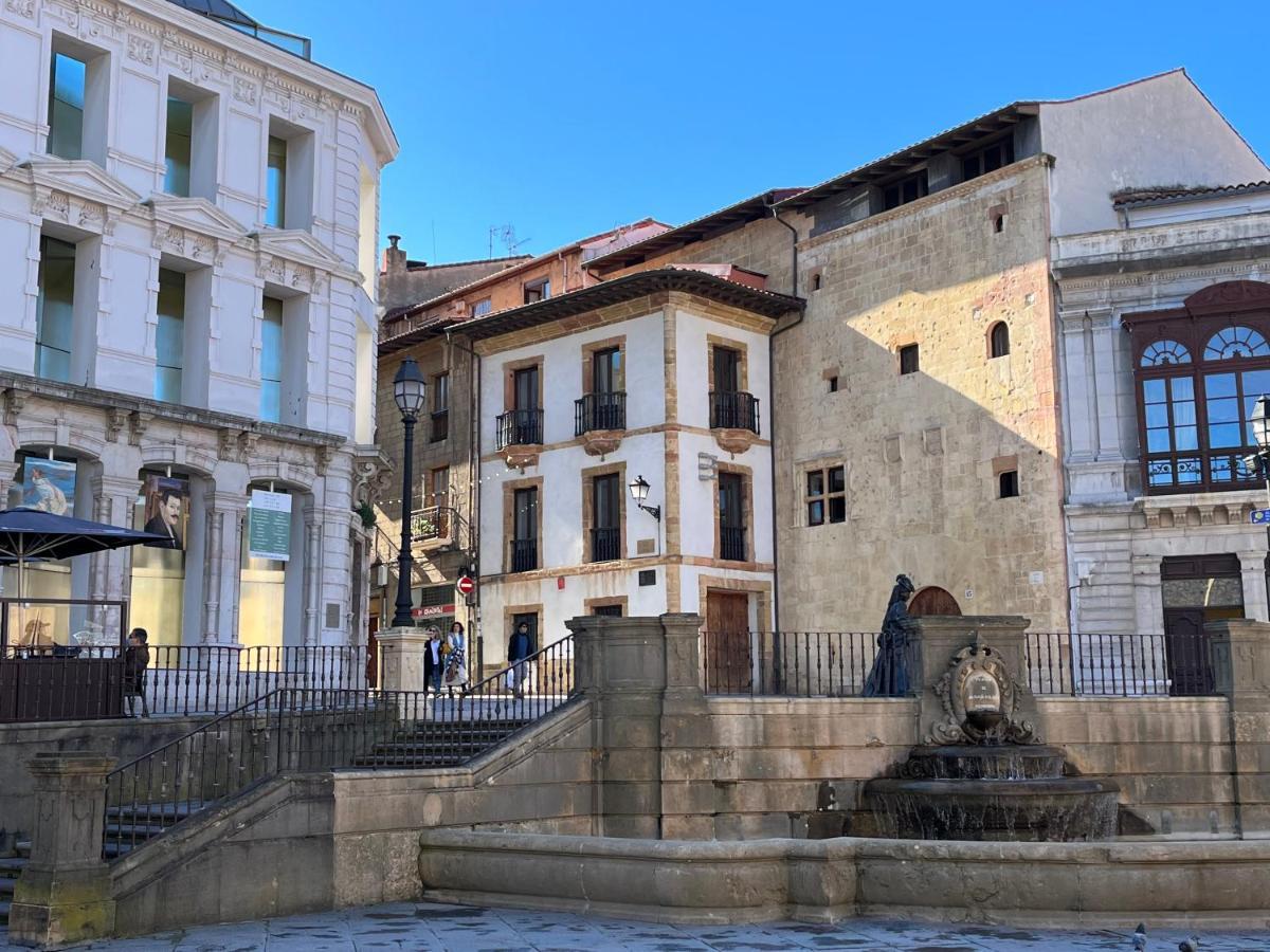 Apartamento Wamba - La Catedral Apartment Oviedo Bagian luar foto